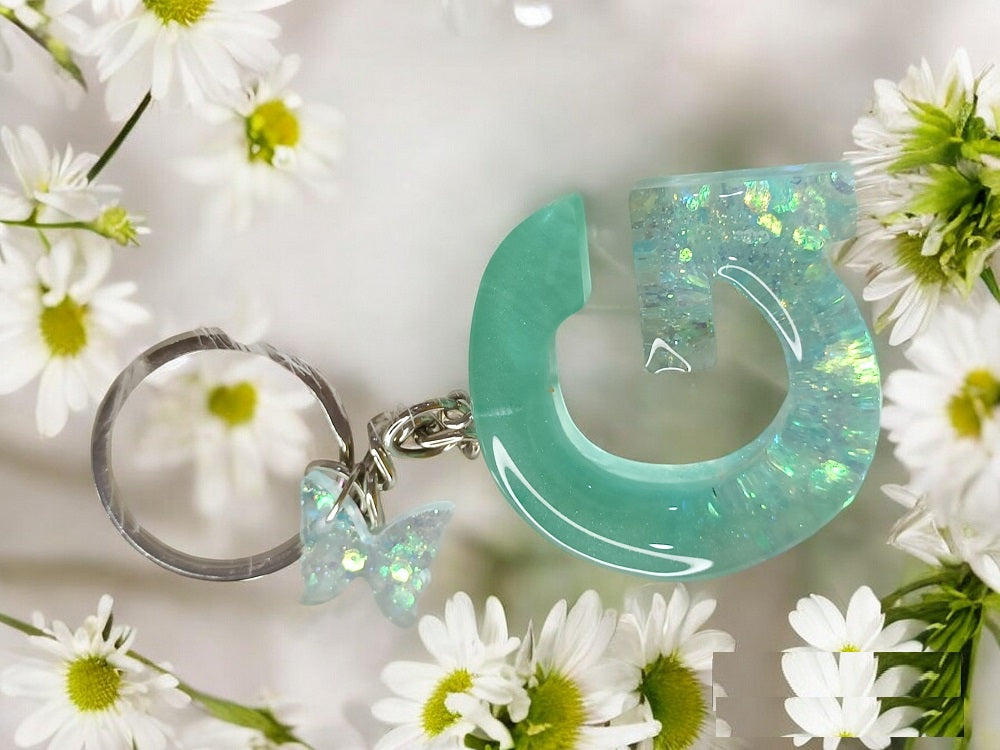 Haute Crafts Shiny Green With Small Butterfly ("G") Resin Alphabet Initial Letter Keychain Key Ring for Women Girls Purse Handbags ("G")