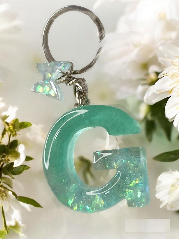 Haute Crafts Shiny Green With Small Butterfly ("G") Resin Alphabet Initial Letter Keychain Key Ring for Women Girls Purse Handbags ("G")