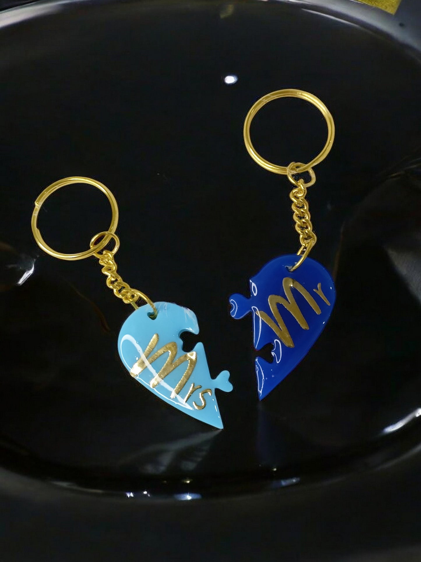 Haute Crafts "Mr & Mrs" Theme Keychain - Resin Alphabet Initial Letter Keychain Key Ring for Women Girls Purse Handbags, Bike, Car Keyring.Home, Small Gifts