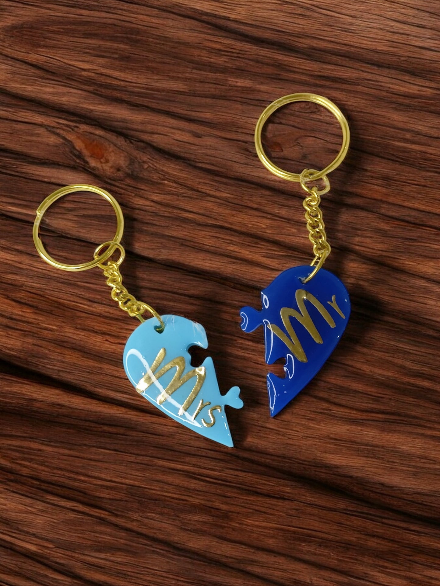 Haute Crafts "Mr & Mrs" Theme Keychain - Resin Alphabet Initial Letter Keychain Key Ring for Women Girls Purse Handbags, Bike, Car Keyring.Home, Small Gifts