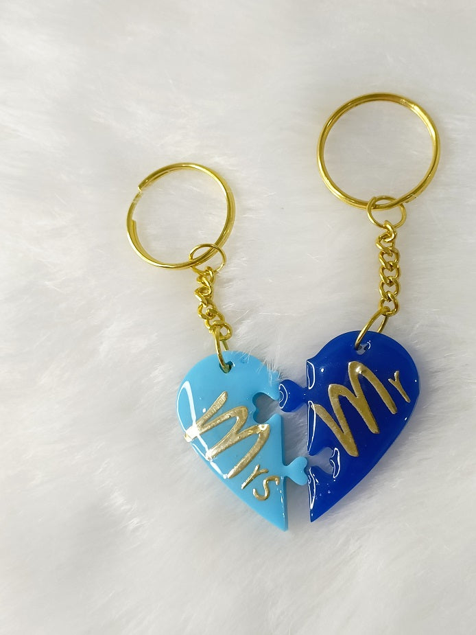Haute Crafts "Mr & Mrs" Theme Keychain - Resin Alphabet Initial Letter Keychain Key Ring for Women Girls Purse Handbags, Bike, Car Keyring.Home, Small Gifts