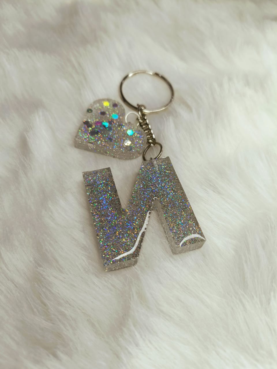 Haute Crafts Shiny Glittery Silver ("N")- with Big Heart, Resin Alphabet Initial Letter Keychain Key Ring for Women Girls Purse Handbags, Bike, Car Keyring, Home, Small Gifts, ("N")