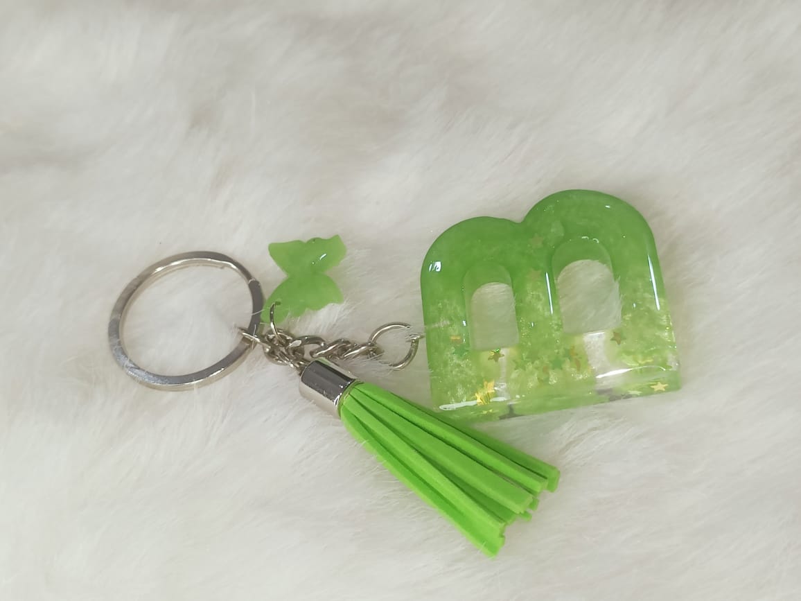 Haute Crafts Shiny Star Light Green ("B")- with small Butterfly & Green Tassel, Resin Alphabet Initial Letter Keychain Key Ring for Women Girls Purse Handbags, Bike, Car Keyring, Small Gifts, Home, ("B"