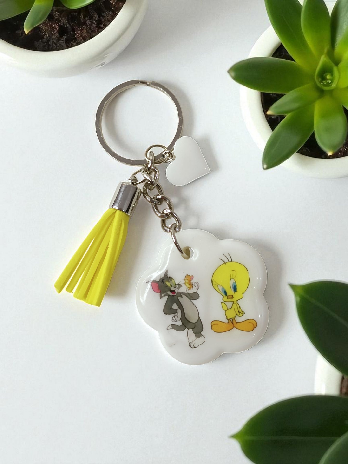Haute Crafts "Tom & Jerry & Tweety" Theme Keychain - Resin Alphabet Initial Letter Keychain Key Ring for Women Girls Purse Handbags, Bike, Car Keyring.Home, Small Gifts
