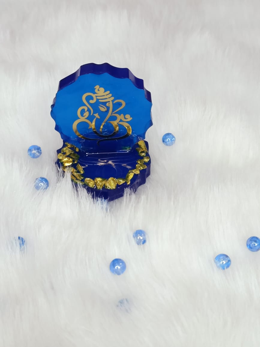 Haute Crafts 2.5 Inch Resin art Handcrafted Premium "Ganesh ji " with Gold Crystal Texture for Car Dashboard, Home Decor, Puja Ghar and Gifting.